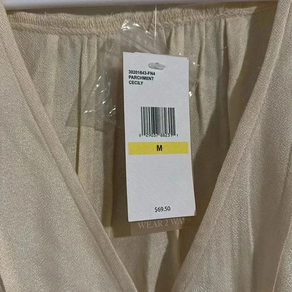 Jessica Simpson Women’s Cecily Long Sleeve Crepe Top - Picture 6 of 8